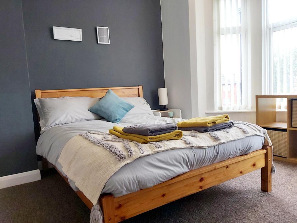 Comfy 4 Bed Home Away From Home Coventry Dış mekan fotoğraf
